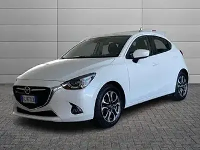 Usata Mazda 2 Exceed 105 CV (77 kW) 2016 Bianco Utilitaria
