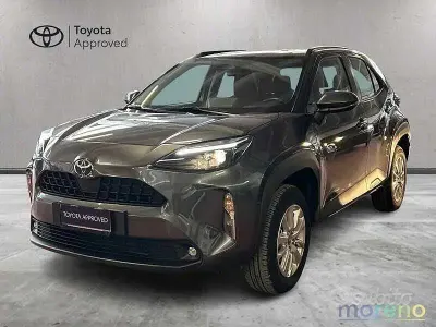 Usata Toyota Yaris Cross Active 116 CV (85 kW) 2025 Grigio SUV