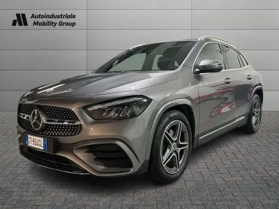 Usata Mercedes GLA200 Advanced Plus 150 CV (110 kW) 2024 Grigio montagna SUV