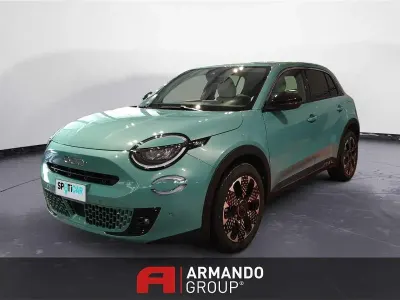 Gebraucht Fiat 600 La Prima 101 PS (74 kW) 2024 Blau SUV
