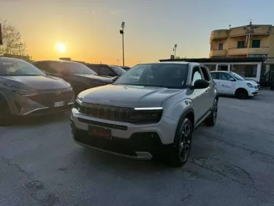 Käytetty Jeep Avenger Summit 101 HP (74 kW) 2025 Peessi Katumaasturi