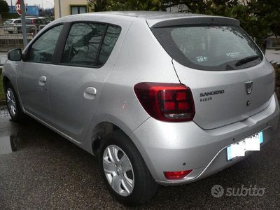 usata Dacia Sandero 2ª serie 900 cc 90 cavalli