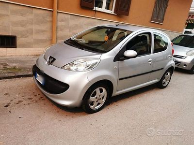 Grigio Usata 2009 Peugeot 107 Active Utilitaria | 3400 € (Ottimo prezzo)