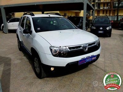 Usata Dacia Duster Lauréate 110 CV (80 kW) 2013 Bianco SUV