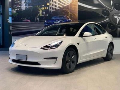 Usata Tesla Model 3 Standard Range 88 kW (120 CV) 2023 Bianco Berlina