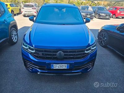 Usata VW Tiguan R-line 150 CV (110 kW) 2021 Blu SUV