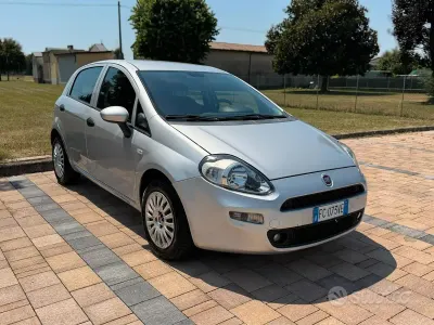 Usata Fiat Punto Street 69 CV (50 kW) 2016 Grigio Utilitaria