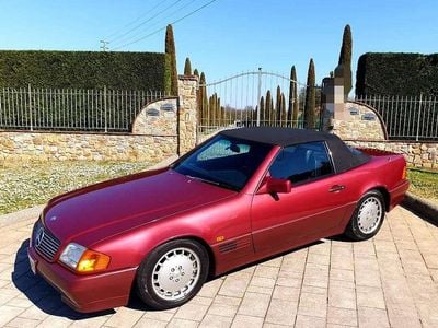 Begagnad Mercedes SL300 231 HK (169 kW) 1989 Röd Cab