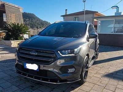 Usata Ford Kuga ST-Line 150 CV (110 kW) 2018 Grigio SUV