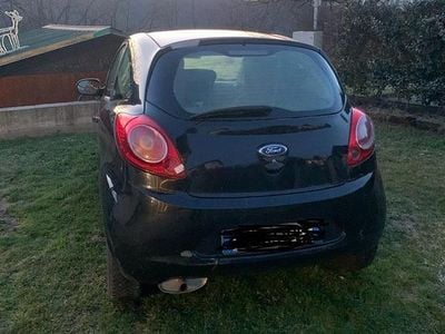 Nero Usata 2013 Ford Ka Utilitaria | 2800 € (Ottimo prezzo)