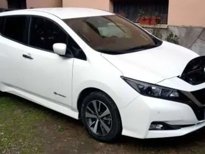 Usata Nissan Leaf Acenta 89 kW (122 CV) 2018 Bianco Utilitaria