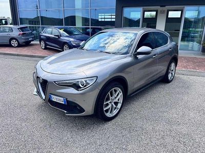 Usata Alfa Romeo Stelvio Executive 210 CV (154 kW) 2017 Grigio SUV