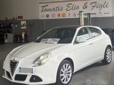 Usata Alfa Romeo Giulietta Business 175 CV (128 kW) 2016 Bianco Utilitaria