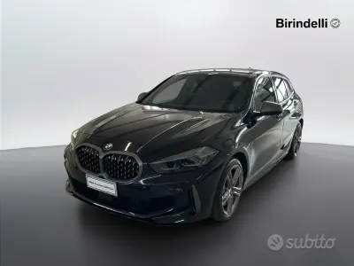 Begagnad BMW M135 Performance 306 HK (225 kW) 2021 Svart Halvkombi