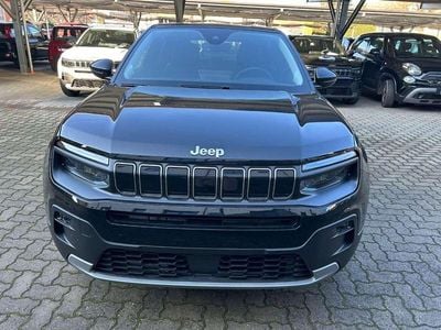 Ny Jeep Avenger Altitude 101 HK (74 kW) 2025 Svart SUV