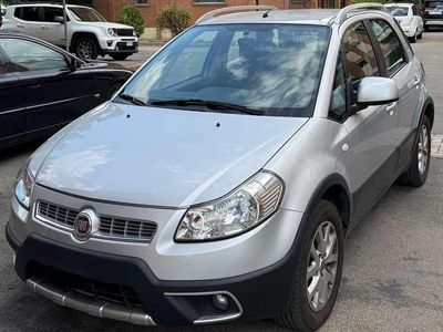 Usata Fiat Sedici Dynamic 120 CV (88 kW) 2012 Argento SUV