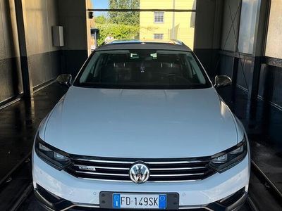 Usata VW Passat 190 CV (139 kW) 2016 Bianco Station wagon
