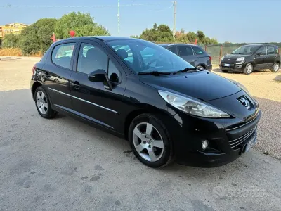 Usata Peugeot 207 90 CV (66 kW) 2010 Nero Berlina