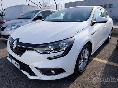 Usata Renault Mégane IV Business 90 CV (66 kW) 2018 Bianco Berlina