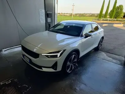 Usata Polestar 2 Long Range Single Motor 80 kW (109 CV) 2023 Bianco Utilitaria