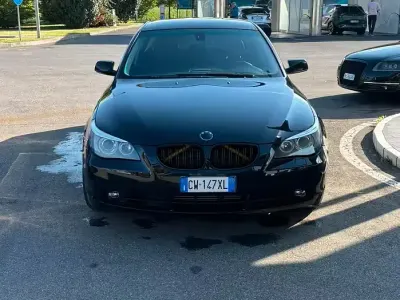 Usata BMW 530 Efficient Dynamics 231 CV (169 kW) 2005 Nero Berlina