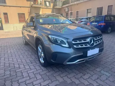 Usata Mercedes GLA250 211 CV (155 kW) 2018 Grigio SUV
