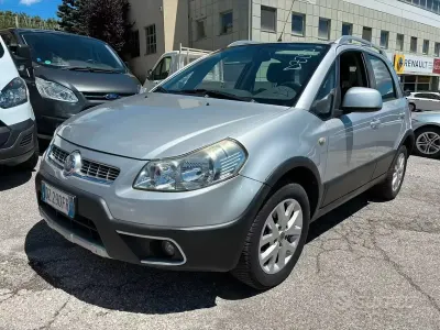 Usata Fiat Sedici 120 CV (88 kW) 2010 Grigio SUV