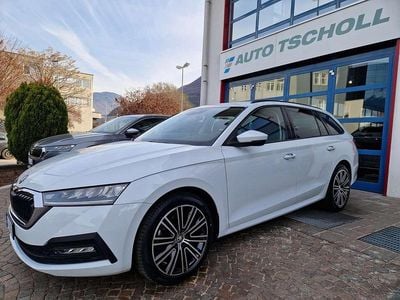 Usata Skoda Octavia Ambition 150 CV (110 kW) 2022 Moonweiss metallic Station wagon