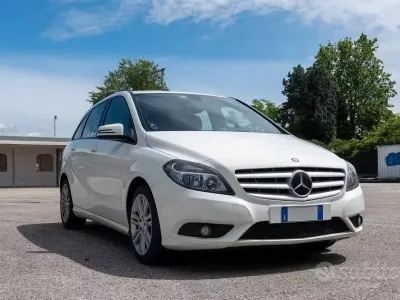 Usata Mercedes B180 109 CV (80 kW) 2013 Bianco Utilitaria