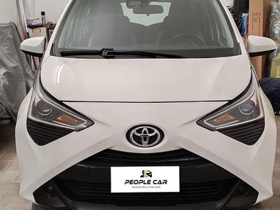 Usata Toyota Aygo 72 CV (52 kW) 2019 Bianco Utilitaria