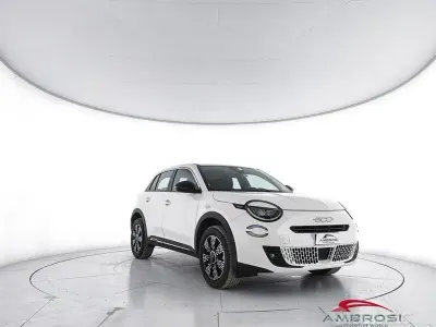 Usata Fiat 600 145 CV (106 kW) 2025 Bianco SUV