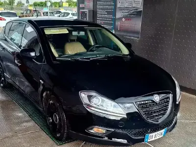 Usata Lancia Delta 190 CV (139 kW) 2011 Nero Utilitaria