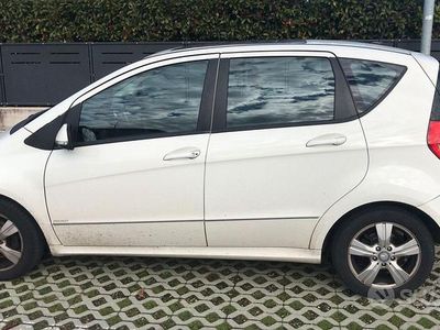 Usata Mercedes A180 Elegance 116 CV (85 kW) 2010 Bianco