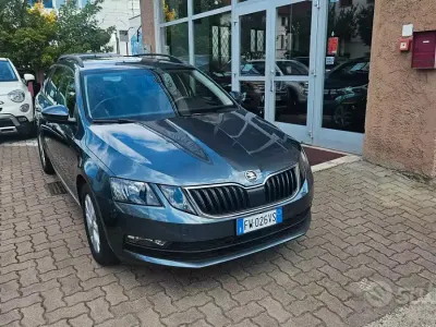 Usata Skoda Octavia Executive 116 CV (85 kW) 2019 Grigio Station wagon