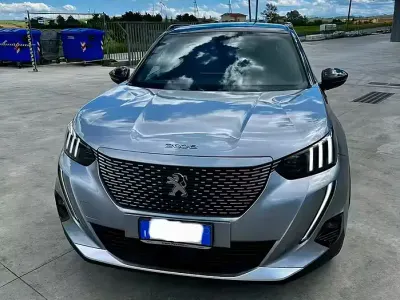 Usata Peugeot e-2008 GTi 56 kW (77 CV) 2021 Grigio SUV