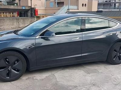 Usata Tesla Model 3 366 kW (498 CV) 2019 Grigio Berlina