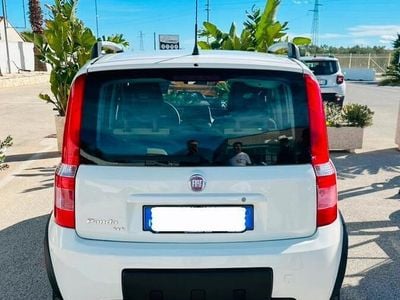 Usata Fiat Panda 4x4 Climbing 75 CV (55 kW) 2011 Bianco Utilitaria