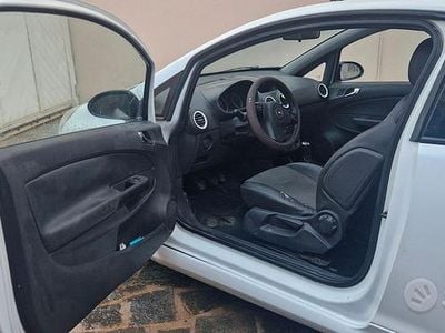 Bianco Usata 2009 Opel Corsa | 1500 € (Ottimo prezzo)