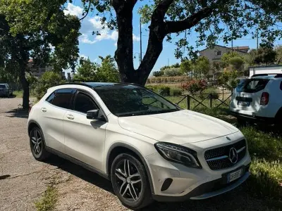 Usata Mercedes GLA220 Premium 177 CV (130 kW) 2015 Bianco SUV