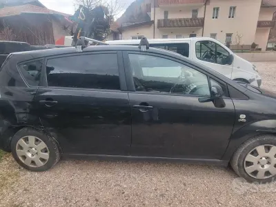 Usata Toyota Corolla 116 CV (85 kW) 2005 Nero Station wagon