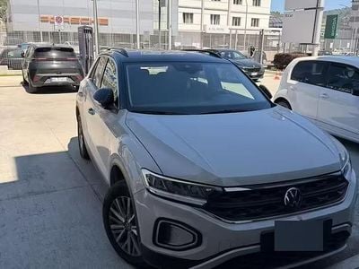 Używany VW T-Roc 150 KM (110 kW) 2023 Szary SUV