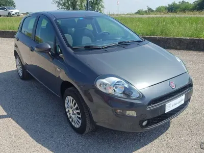 Usata Fiat Punto Street 77 CV (56 kW) 2014 Grigio Utilitaria