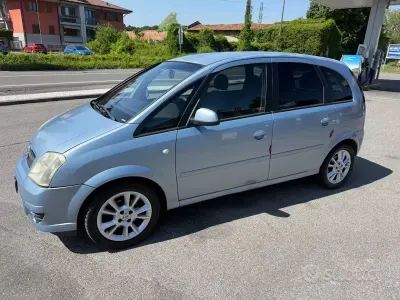 Begagnad Opel Meriva Cosmo 90 HK (66 kW) 2008 Blå Minibuss