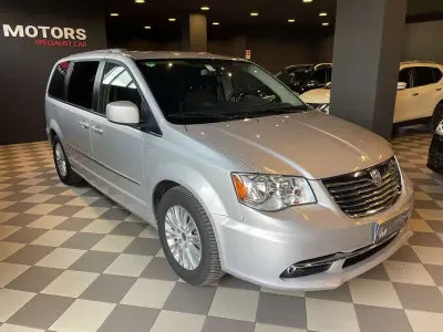 Gebraucht Lancia Voyager Gold 163 PS (119 kW) 2011 Silber Van / Kleinbus