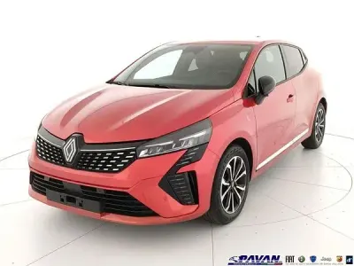 Usata Renault Clio Techno 101 CV (74 kW) 2025 Rosso Utilitaria