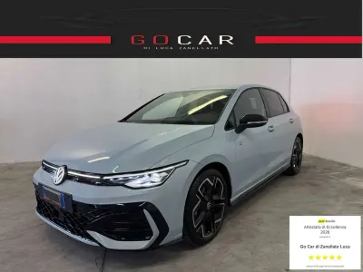 Usata VW Golf VIII R-line Plus 150 CV (110 kW) 2025 Crystal ice Berlina