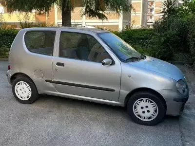 Usata Fiat 1100 54 CV (39 kW) 2001 Grigio Berlina