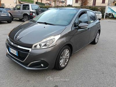 Usata Peugeot 208 Active 82 CV (60 kW) 2018 Grigio Utilitaria