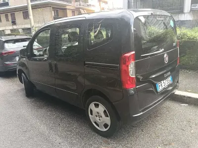 Usata Fiat Qubo Trekking 61 CV (44 kW) 2018 Nero Monovolume