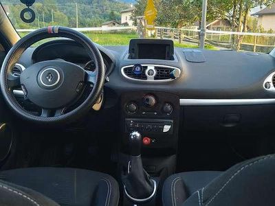 Usata Renault Clio II LE 75 CV (55 kW) 2009 Berlina